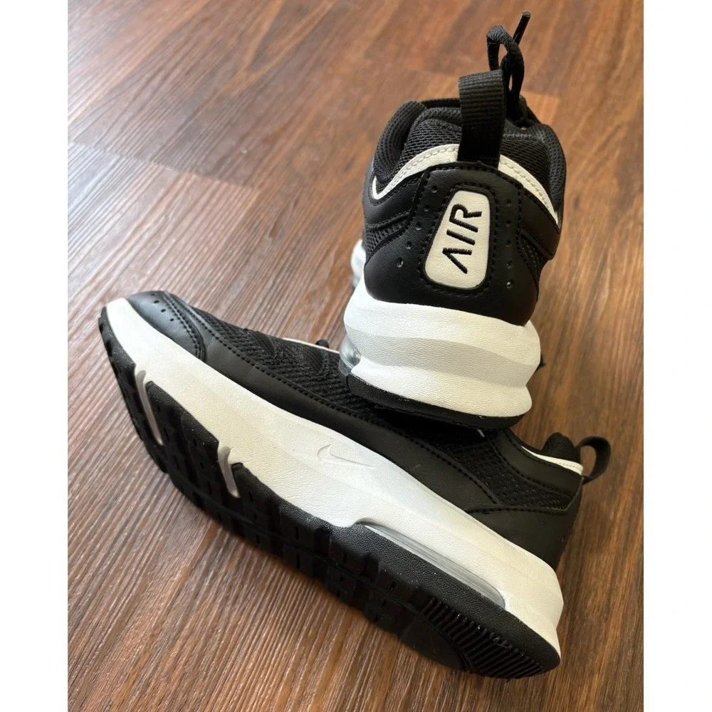 Nike Air‎ Max Womens Size 6 Black White Casual Sneaker CU4870-001